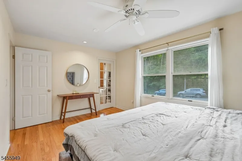 89 Minnehaha Blvd Oakland, NJ 07436
