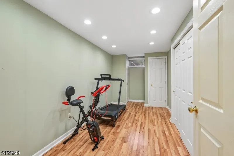 89 Minnehaha Blvd Oakland, NJ 07436