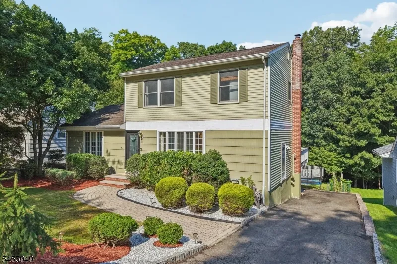 89 Minnehaha Blvd Oakland, NJ 07436