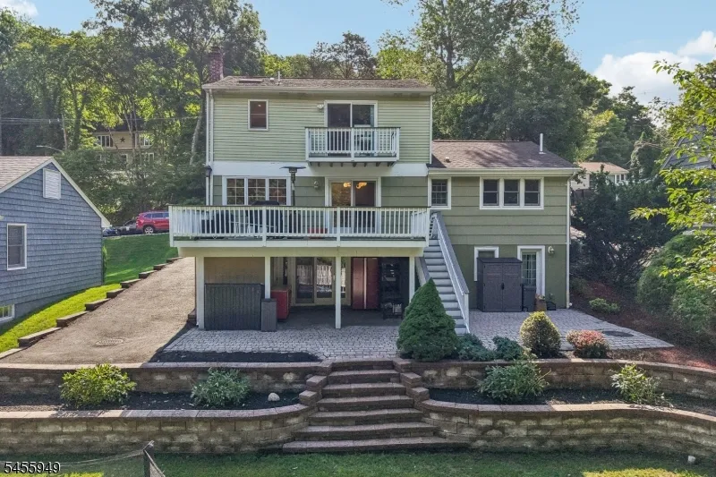 89 Minnehaha Blvd Oakland, NJ 07436