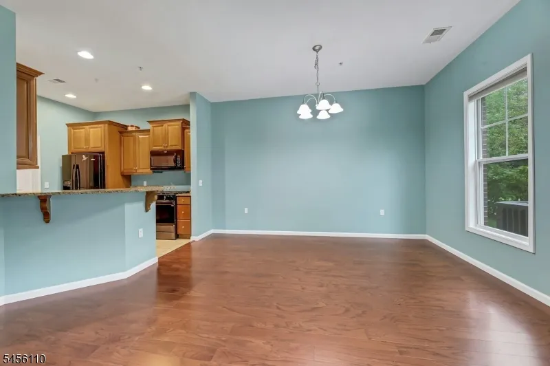906 River Pl Butler, NJ 07405