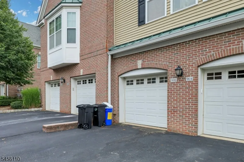 906 River Pl Butler, NJ 07405