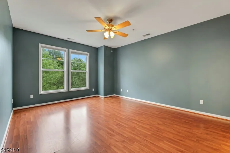 906 River Pl Butler, NJ 07405