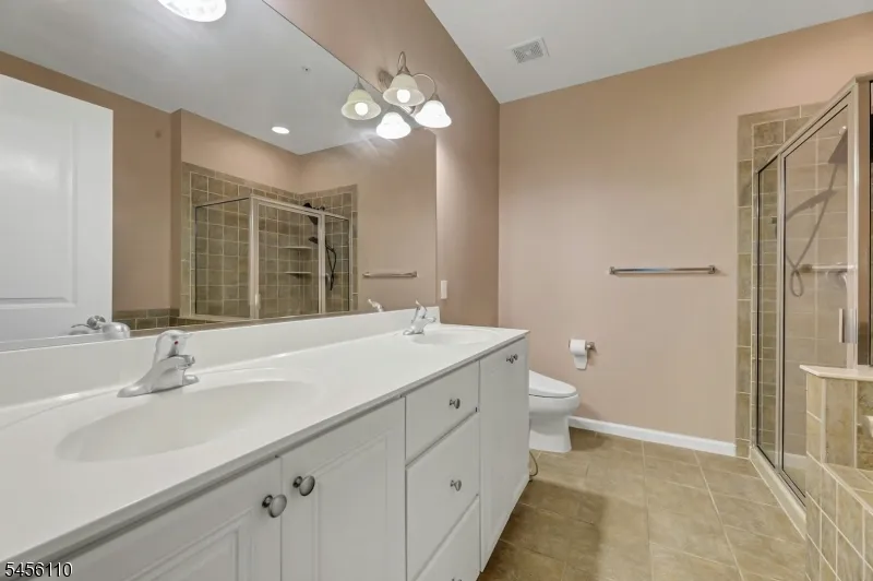 906 River Pl Butler, NJ 07405