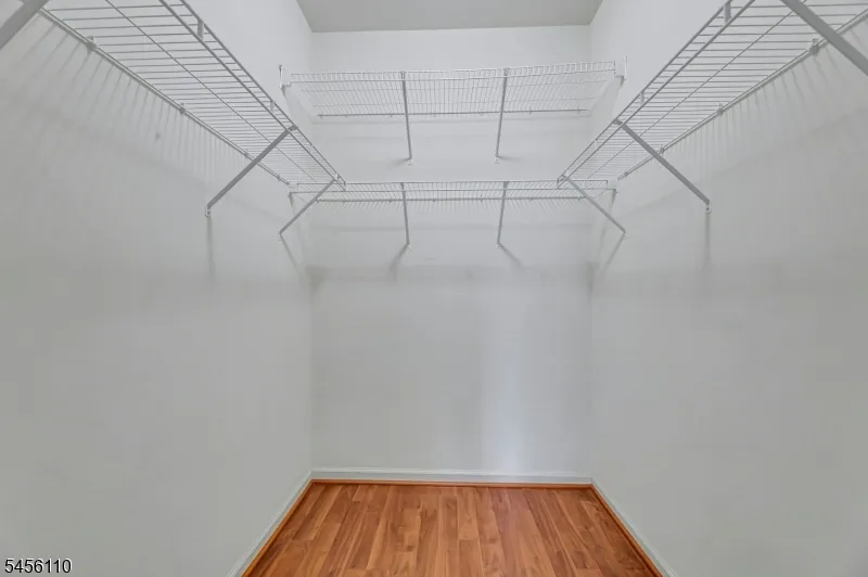 906 River Pl Butler, NJ 07405