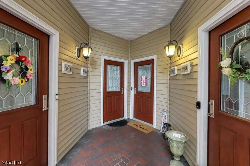 906 River Pl Butler, NJ 07405