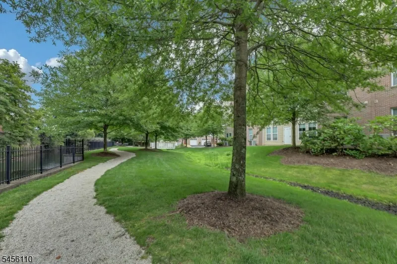 906 River Pl Butler, NJ 07405