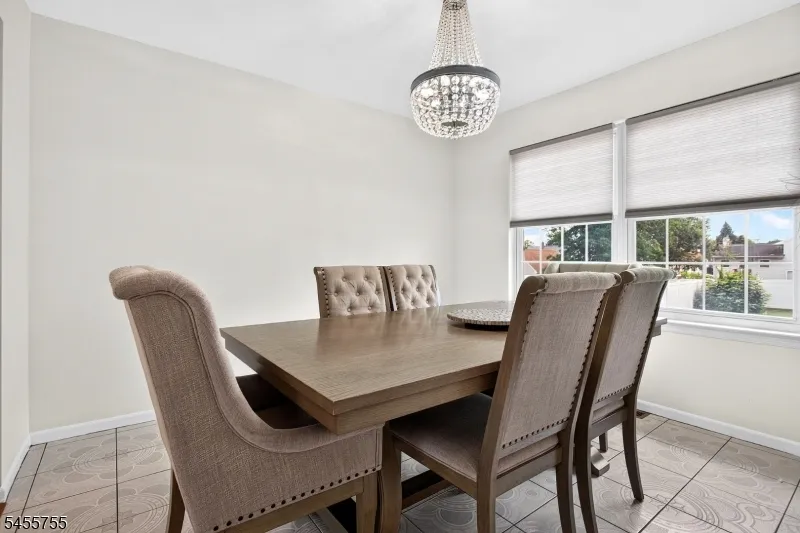 296 Remsen Ave Woodbridge, NJ 07001
