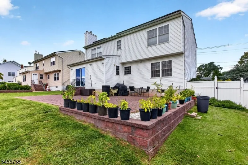 296 Remsen Ave Woodbridge, NJ 07001