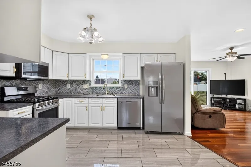 296 Remsen Ave Woodbridge, NJ 07001