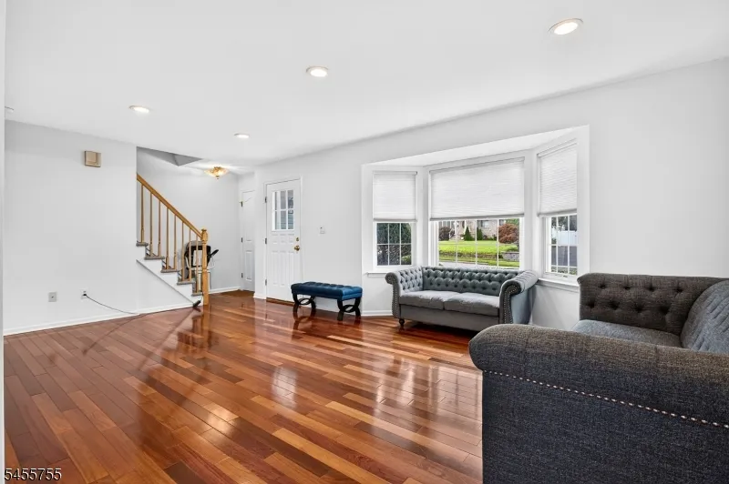 296 Remsen Ave Woodbridge, NJ 07001