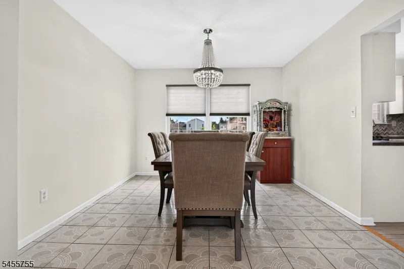 296 Remsen Ave Woodbridge, NJ 07001