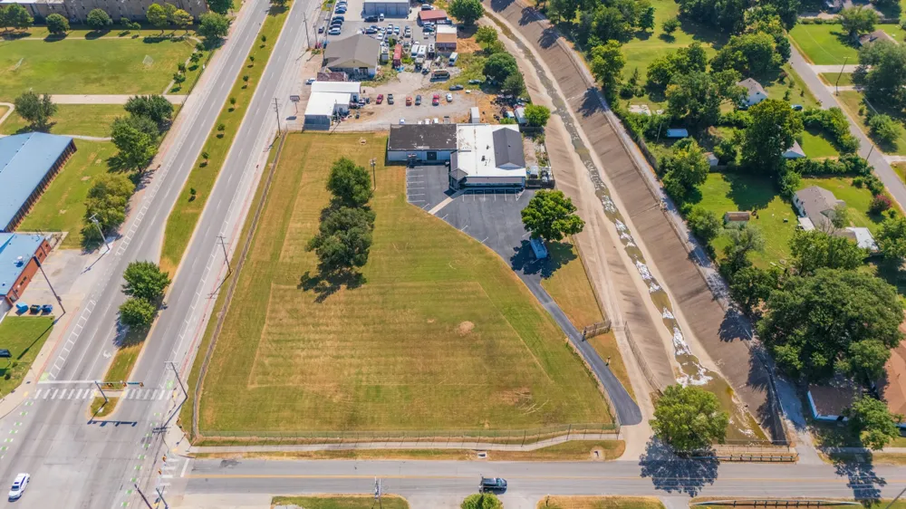 8902 E 11th Street Tulsa, OK 74112