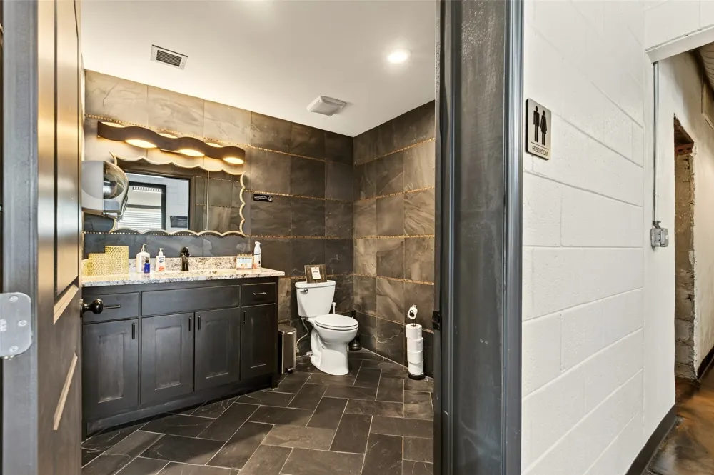 8902 E 11th Street Tulsa, OK 74112