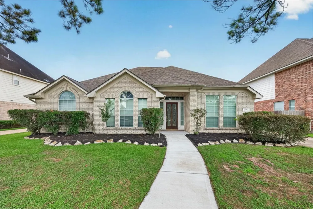 2726 Martinec Drive Pearland, TX 77584