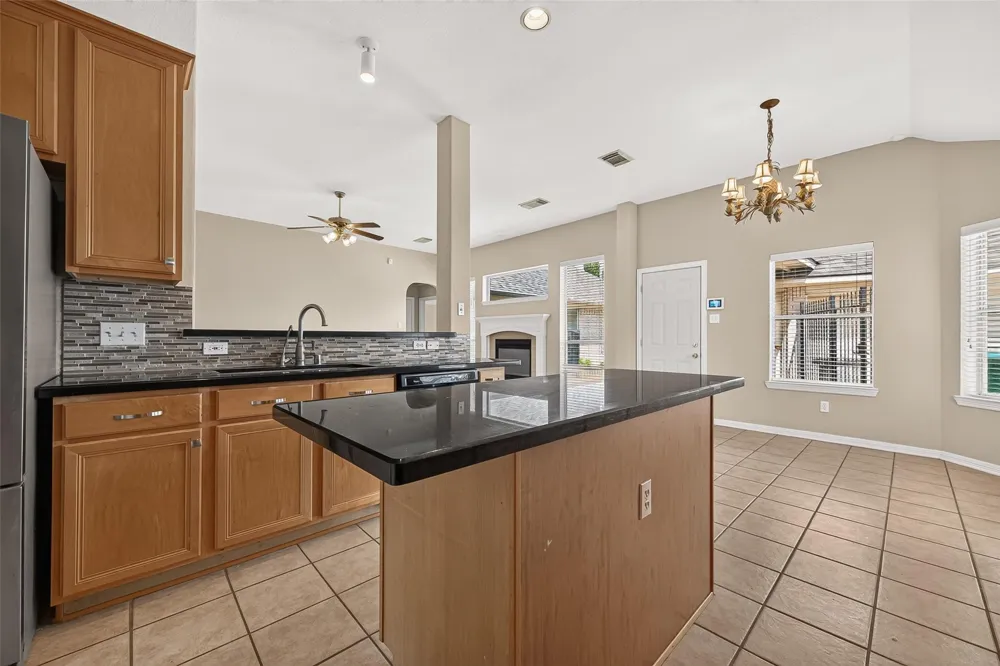 2726 Martinec Drive Pearland, TX 77584