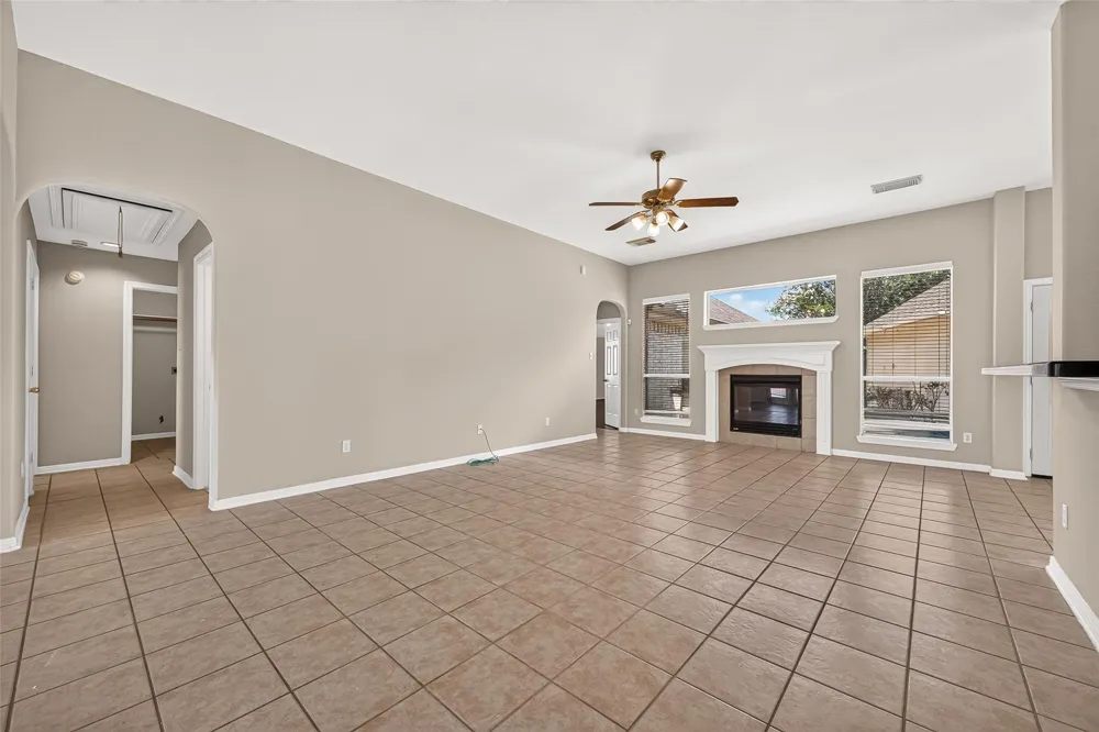 2726 Martinec Drive Pearland, TX 77584