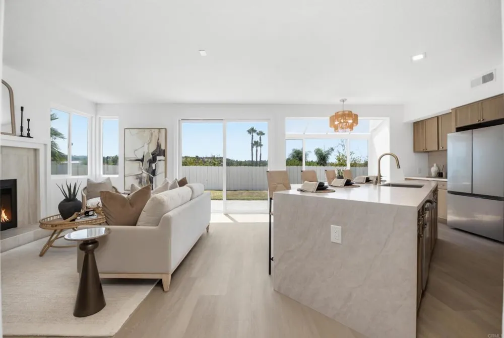 615 Naples Court Oceanside, CA 92057