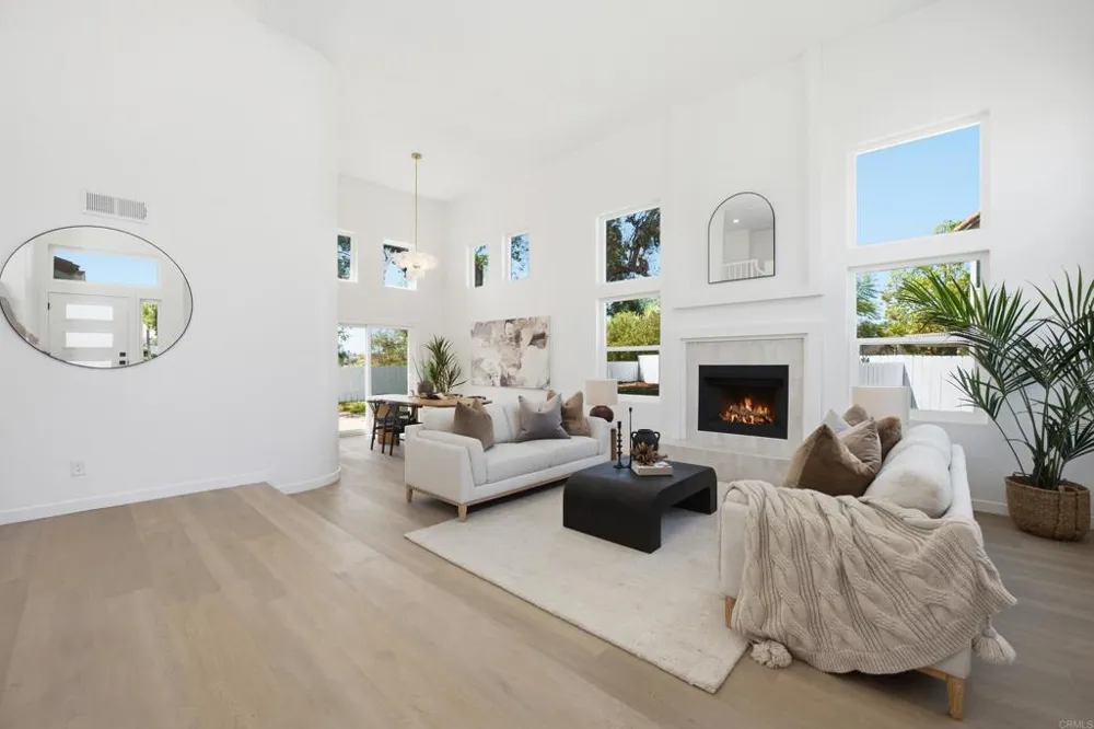 615 Naples Court Oceanside, CA 92057