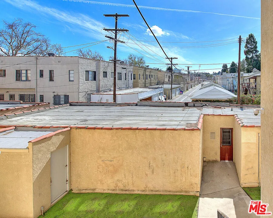3008 Stocker Street Los Angeles, CA 90008
