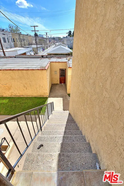 3008 Stocker Street Los Angeles, CA 90008