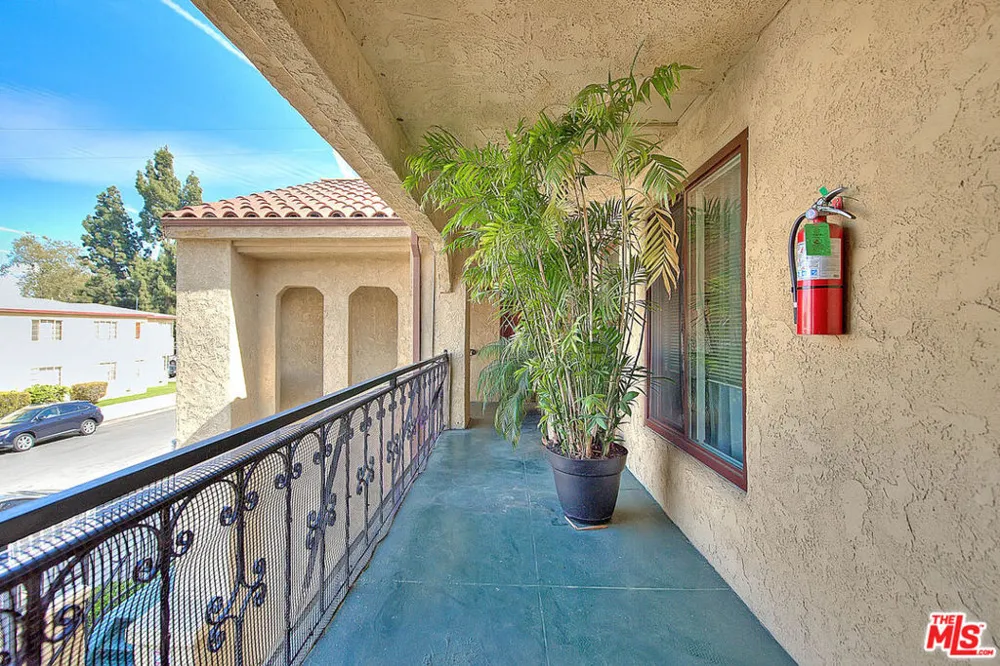 3008 Stocker Street Los Angeles, CA 90008