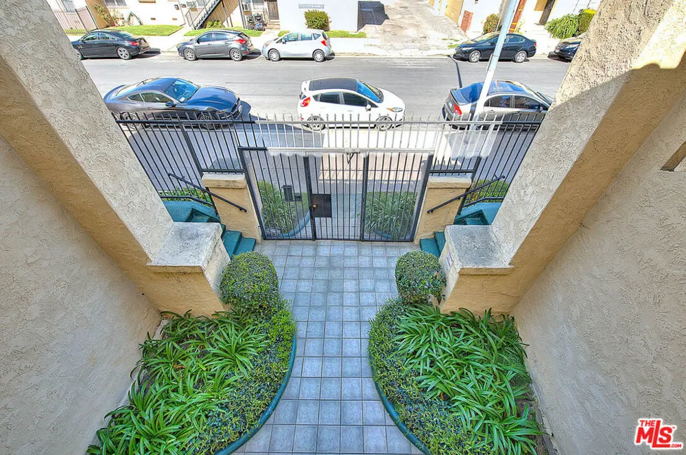 3008 Stocker Street Los Angeles, CA 90008