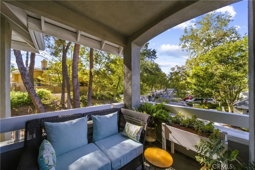 23973 Arroyo Park Drive #112 Valencia, CA 91355