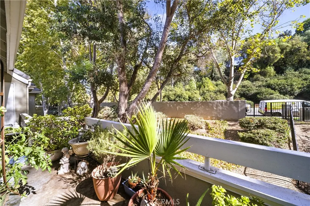 23973 Arroyo Park Drive #112 Valencia, CA 91355