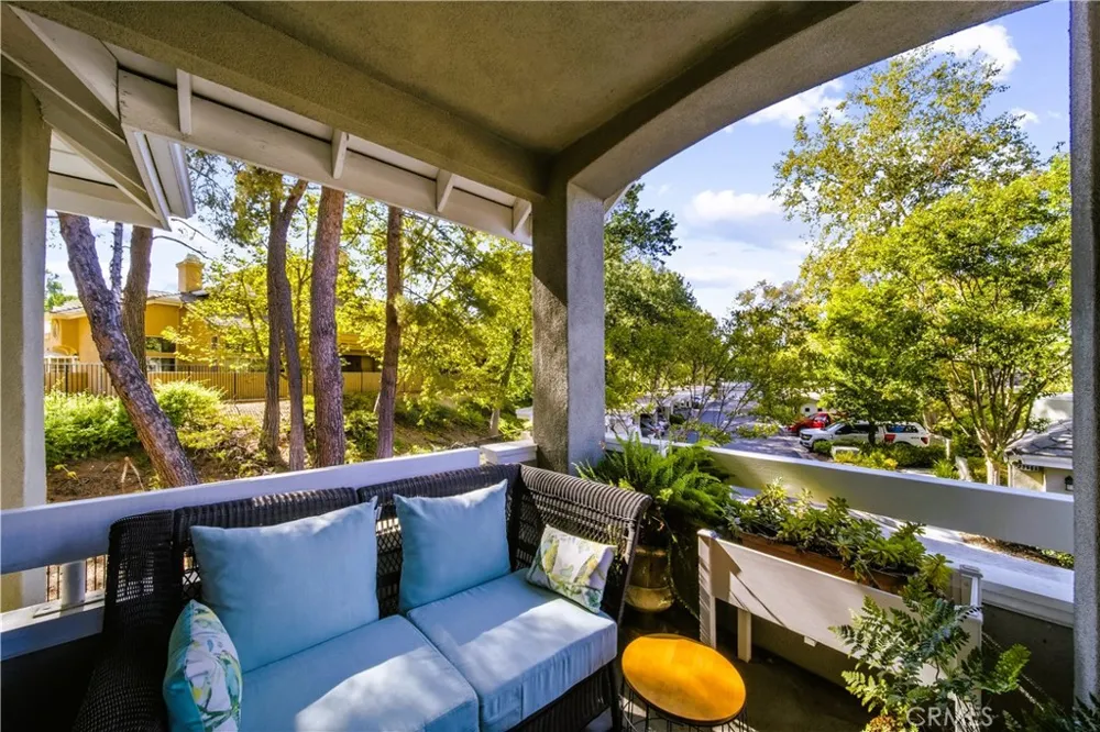 23973 Arroyo Park Drive #112 Valencia, CA 91355
