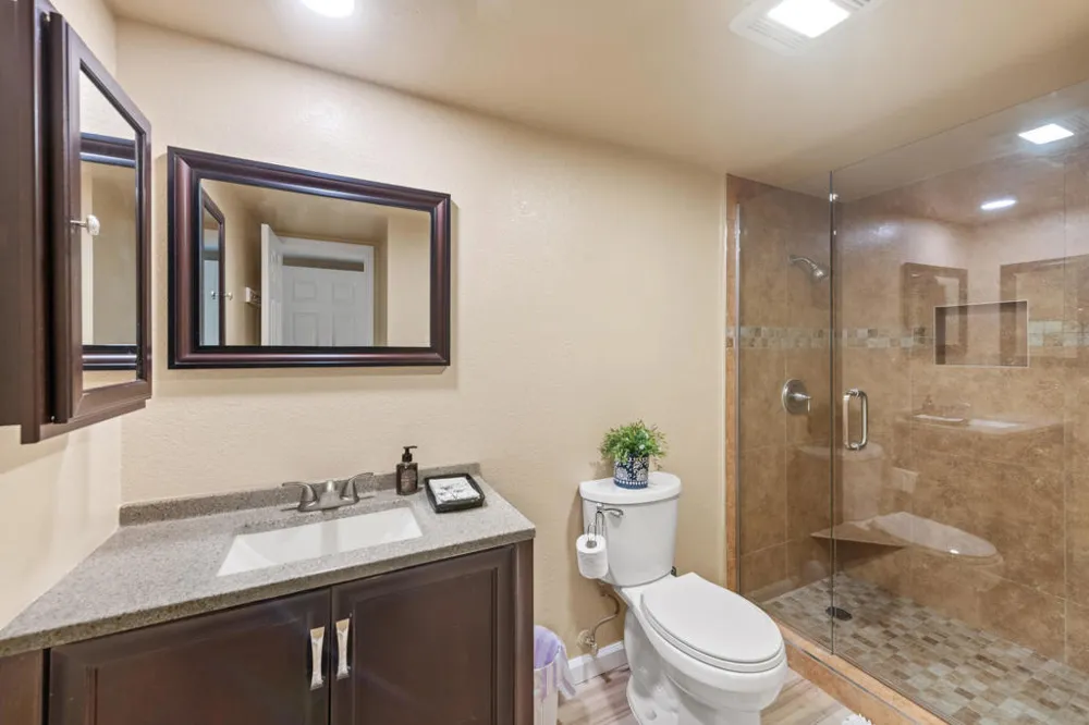 291 E Mel Avenue E #200 Palm Springs, CA 92262