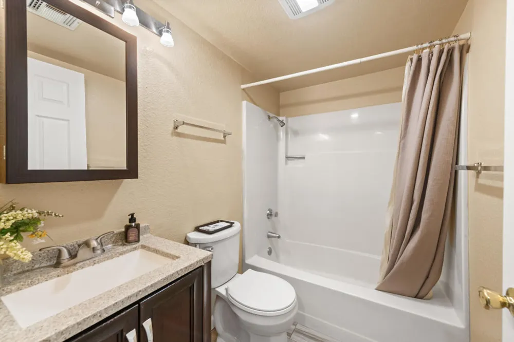291 E Mel Avenue E #200 Palm Springs, CA 92262