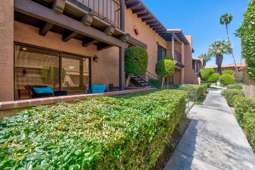 291 E Mel Avenue E #200 Palm Springs, CA 92262