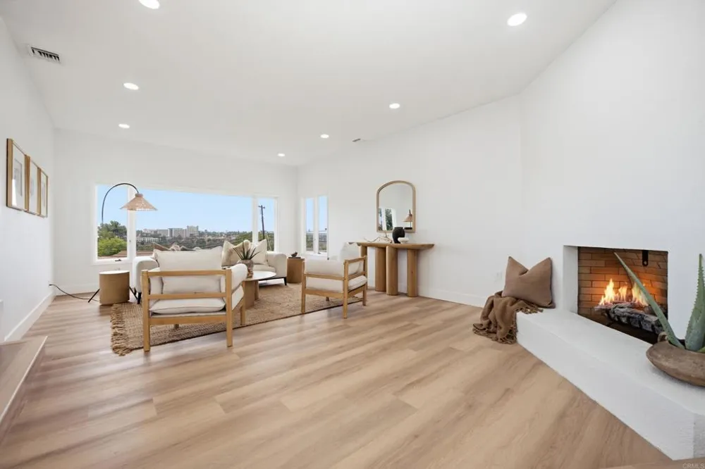 6111 Del Cerro Boulevard San Diego, CA 92120