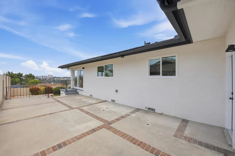 6111 Del Cerro Boulevard San Diego, CA 92120