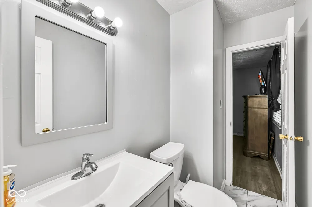 10531 Mohave Court Indianapolis, IN 46235