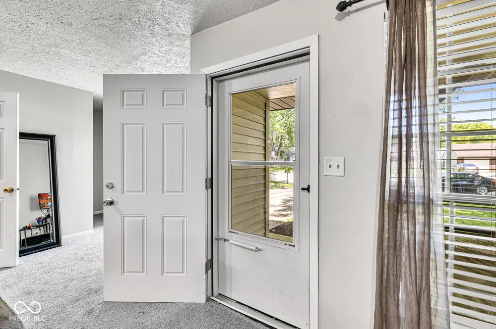 10531 Mohave Court Indianapolis, IN 46235