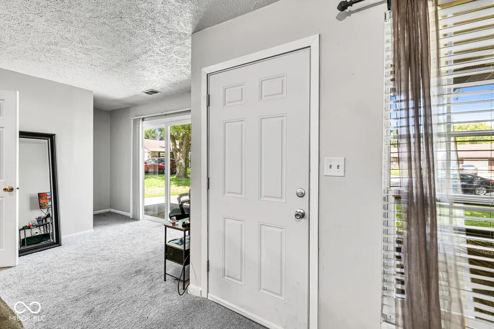 10531 Mohave Court Indianapolis, IN 46235
