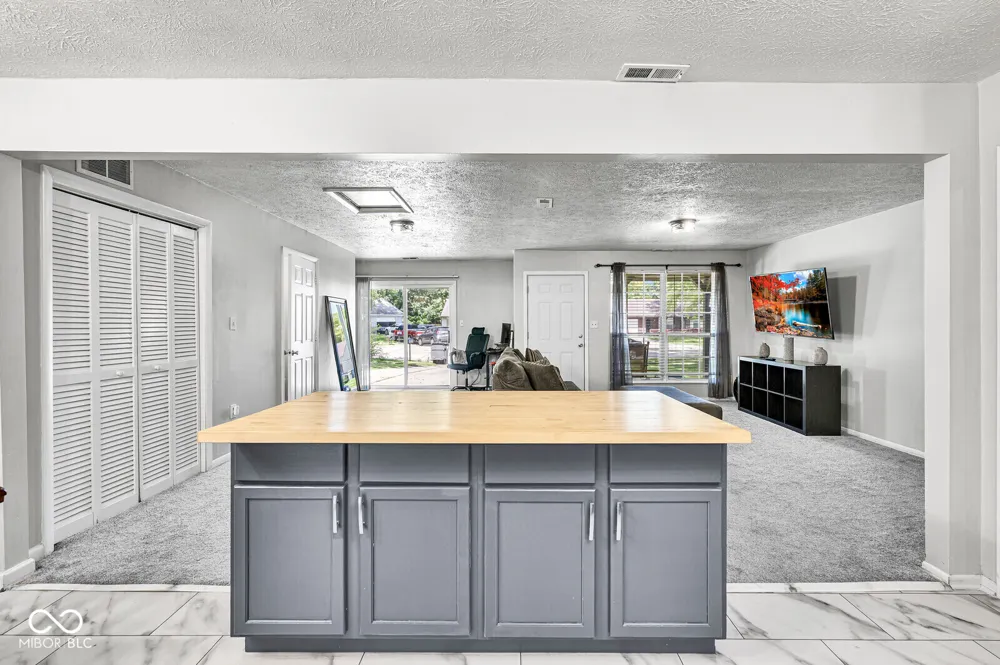 10531 Mohave Court Indianapolis, IN 46235
