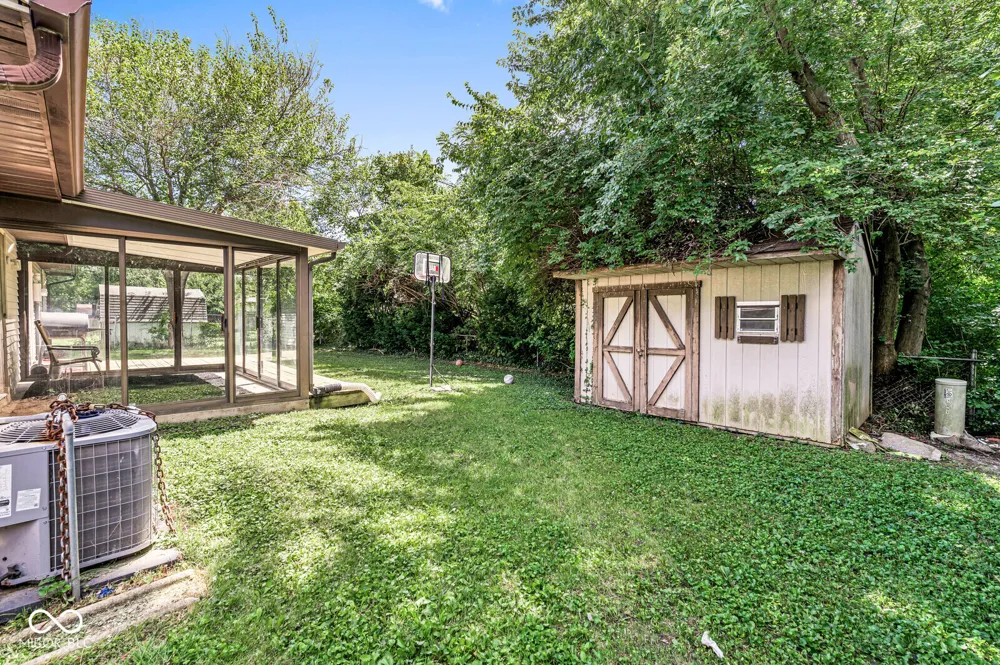 10531 Mohave Court Indianapolis, IN 46235