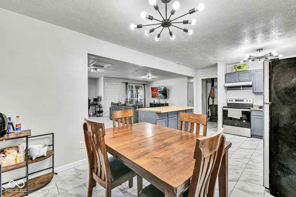 10531 Mohave Court Indianapolis, IN 46235