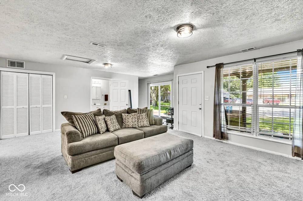 10531 Mohave Court Indianapolis, IN 46235
