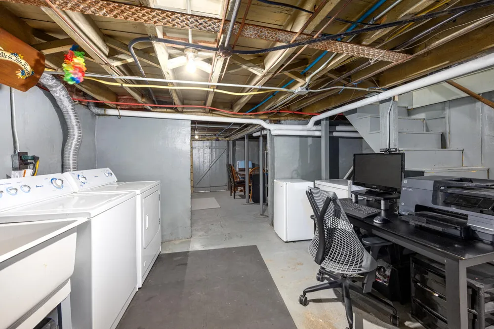 702 Graceland Street NE Grand Rapids, MI 49505