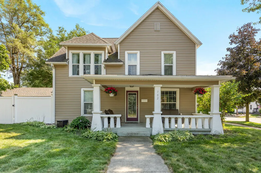702 Graceland Street NE Grand Rapids, MI 49505
