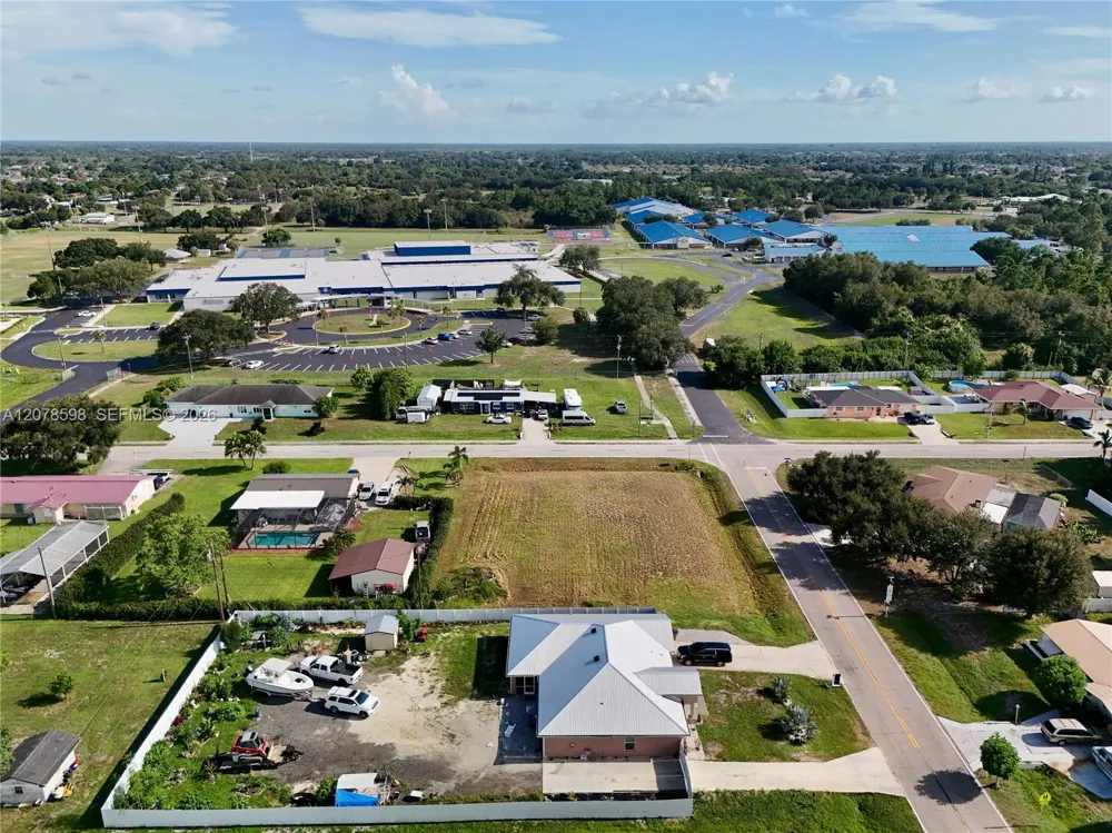 205 ARTHUR AVE Lehigh Acres, FL 33936