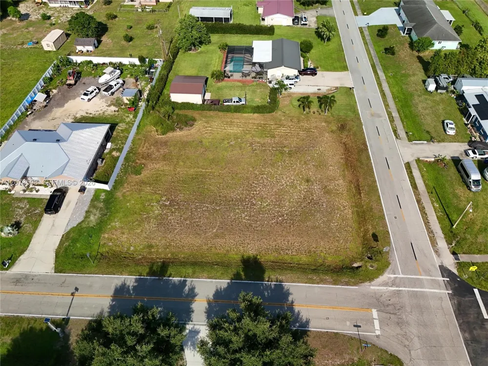 205 ARTHUR AVE Lehigh Acres, FL 33936