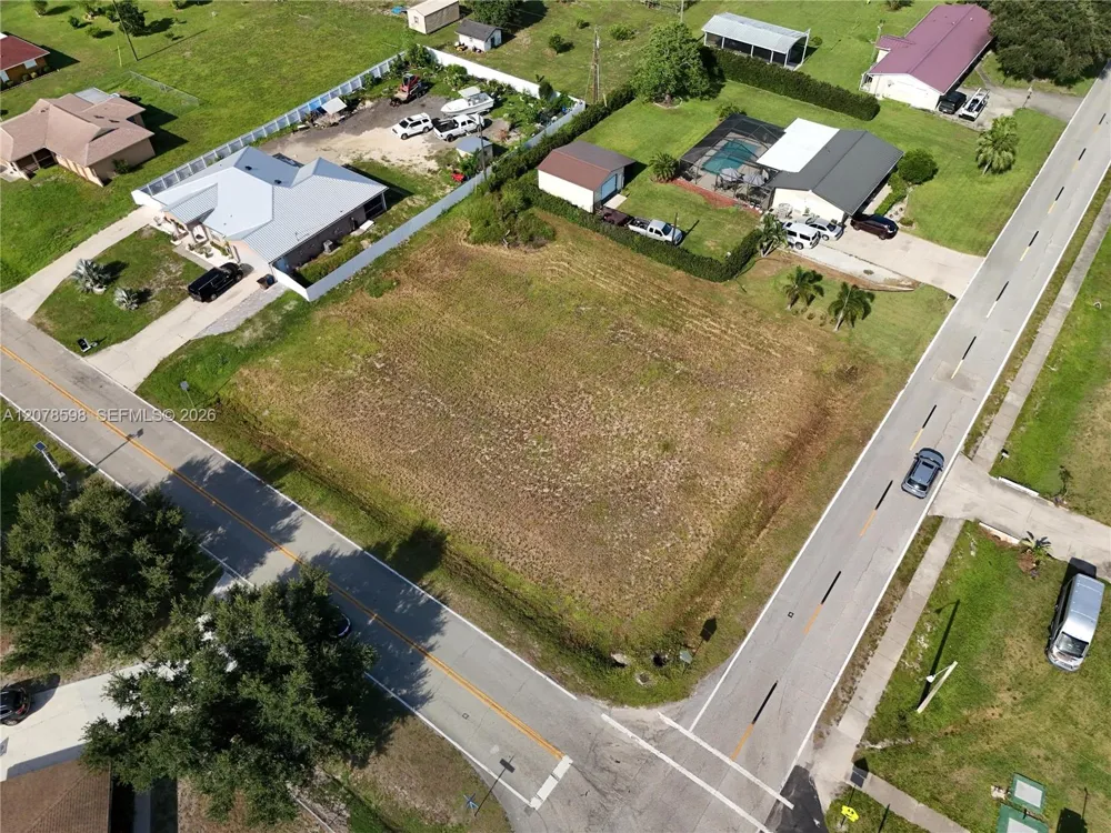 205 ARTHUR AVE Lehigh Acres, FL 33936