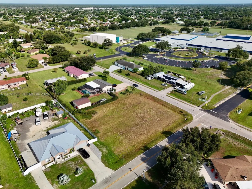 205 ARTHUR AVE Lehigh Acres, FL 33936