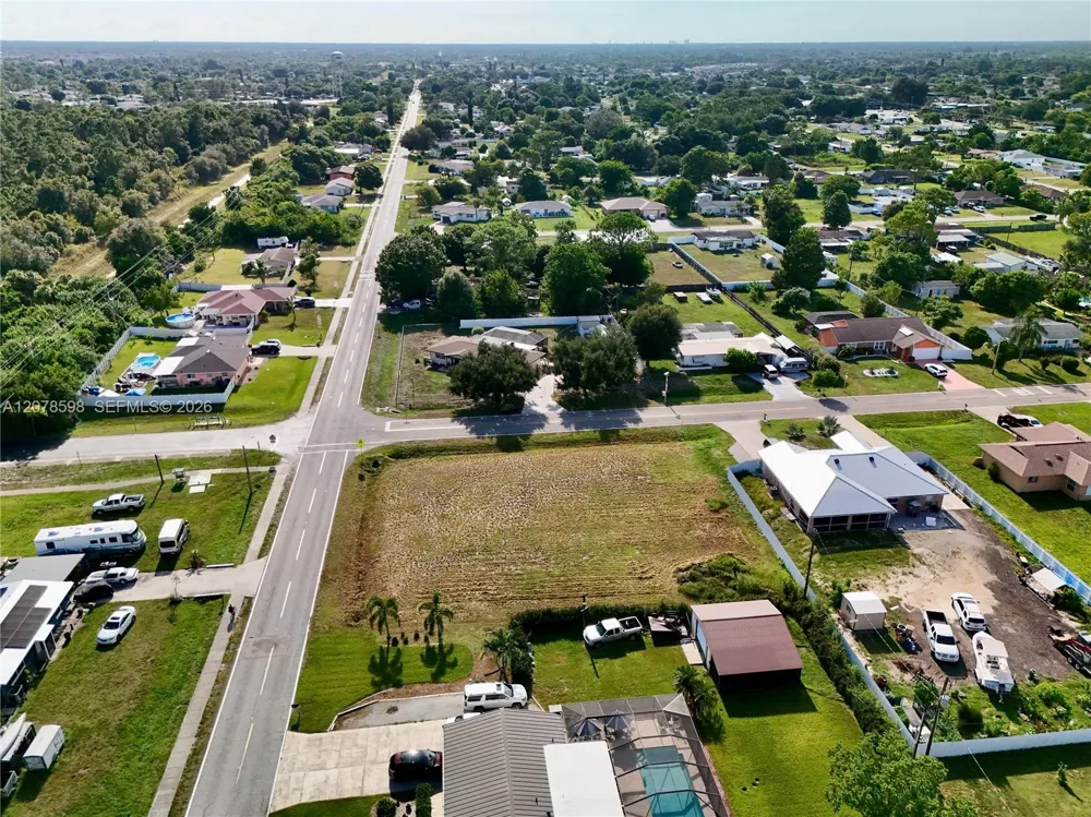205 ARTHUR AVE Lehigh Acres, FL 33936