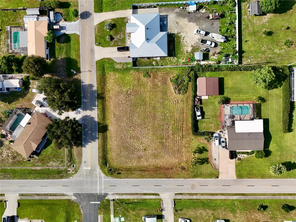 205 ARTHUR AVE Lehigh Acres, FL 33936